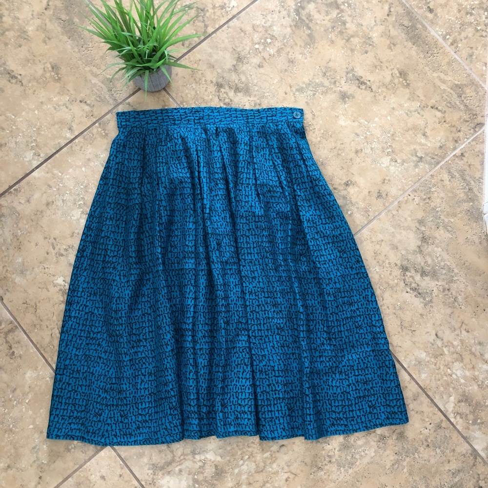 Vintage La Chine Petites silk skirt